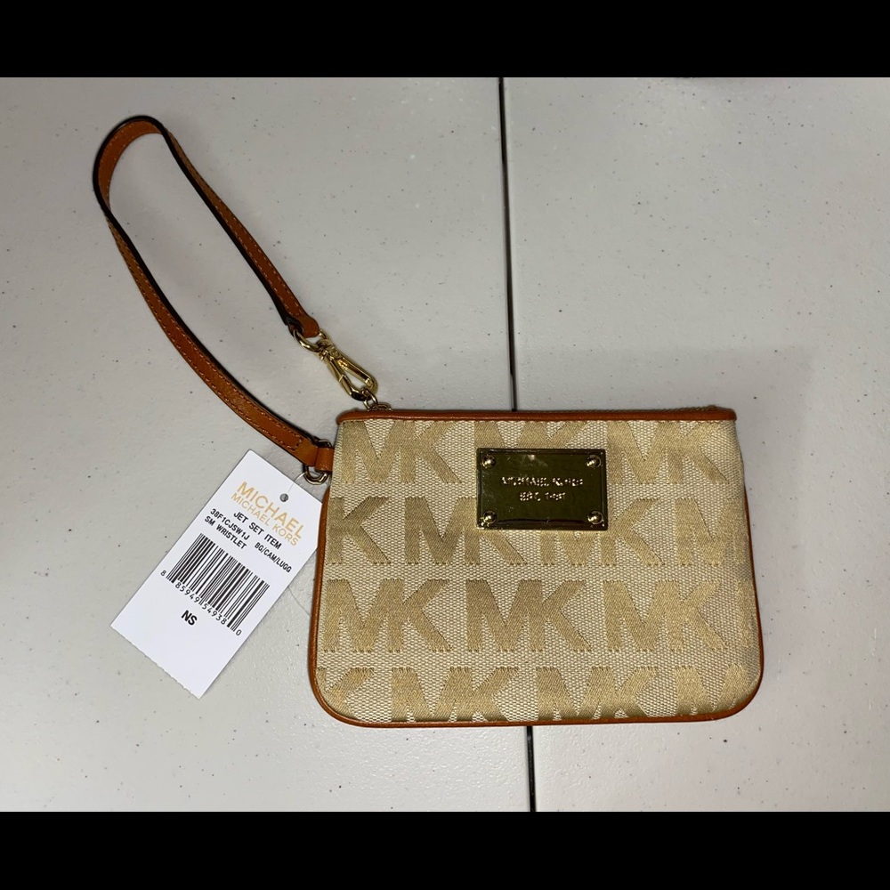 MICHAEL KORS SMALL BEIGE VANILLA JET SET WRISTLET POUCH NEW WITH TAGS